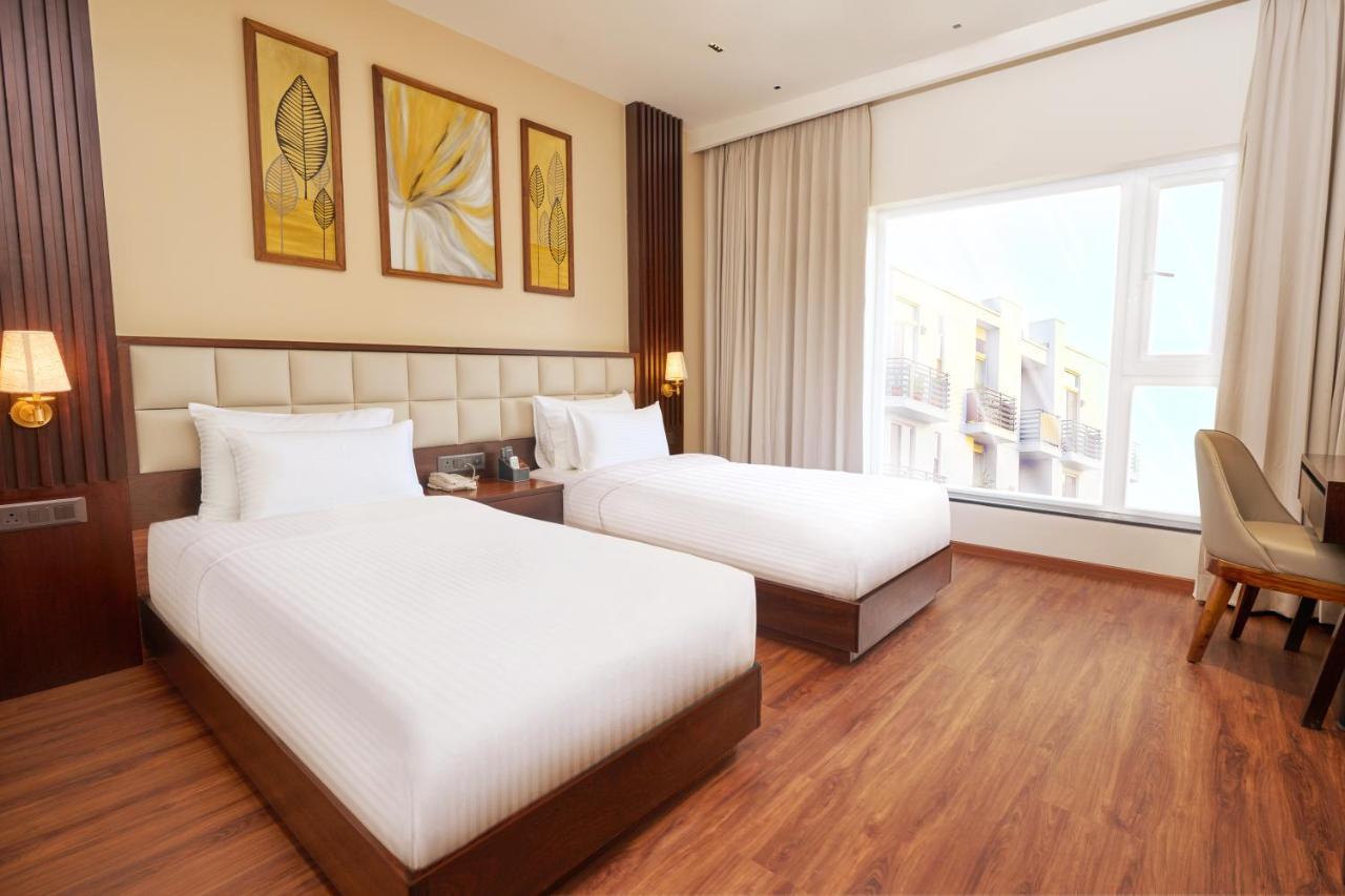 Visthara Hotel Бангалор Екстериор снимка