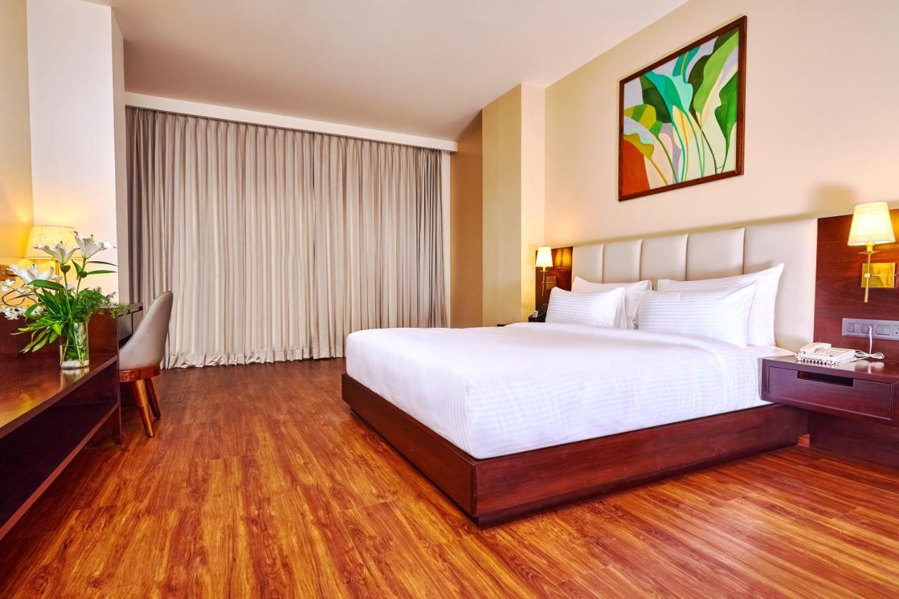 Visthara Hotel Бангалор Екстериор снимка